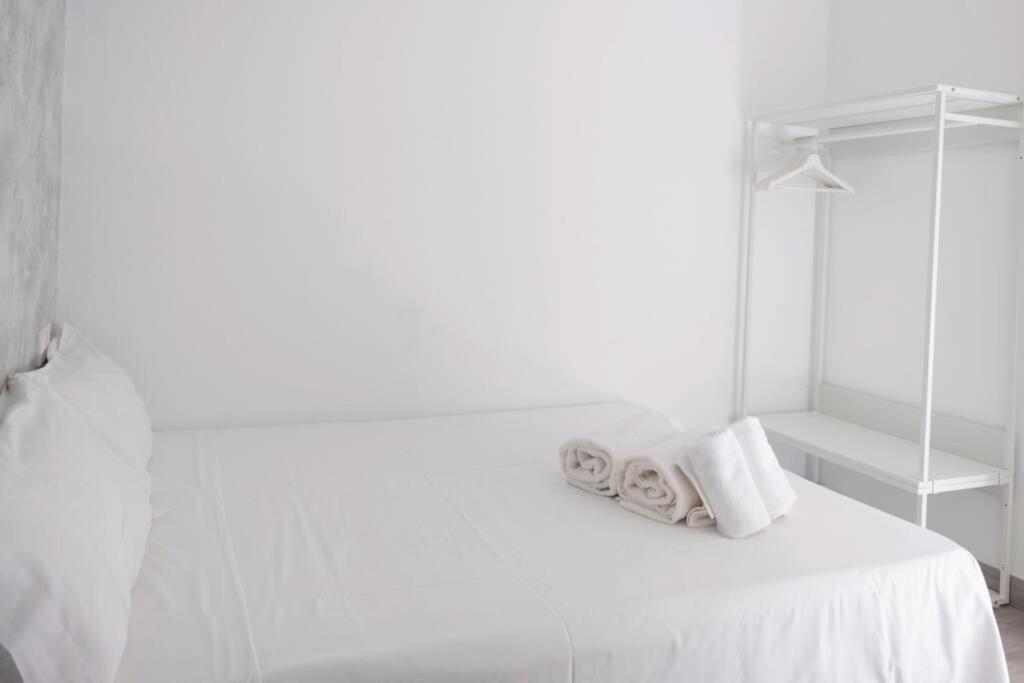 Magnifico Apartamento En Los Remedios Севиля Екстериор снимка